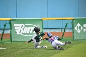 远在迈阿密心系罗马，托蒂和坎德拉用手机观看老东家焦点大战